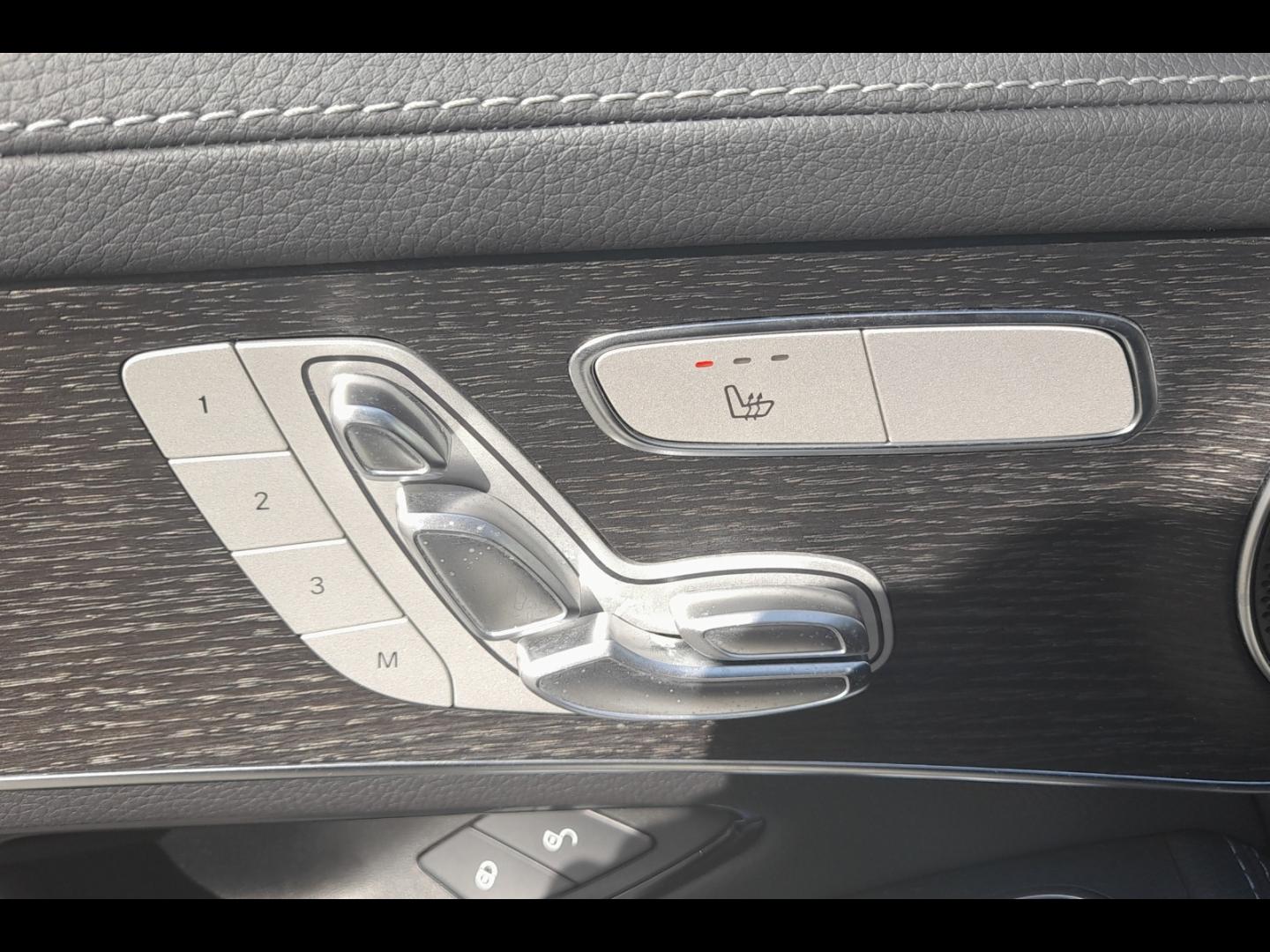 Image MERCEDES-BENZ GLC Coupé 300 e 211+122ch AMG Line 4Matic 9G-Tronic Euro6d-T-EVAP-ISC