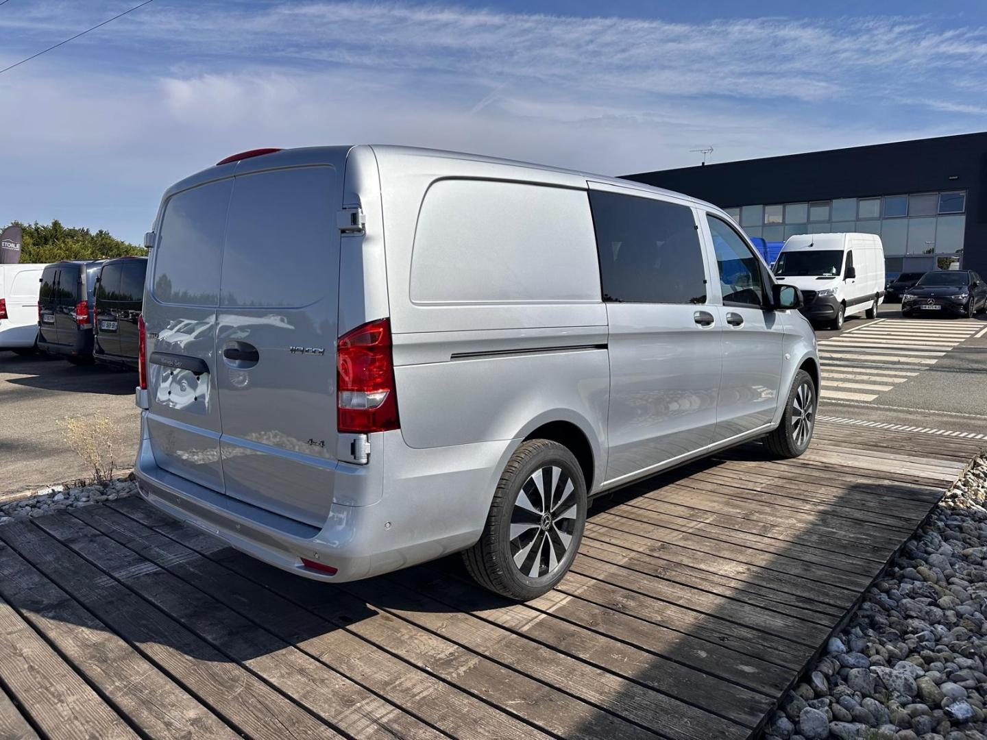 Image MERCEDES-BENZ Vito Fg 119 CDI Mixto Long Select 4x4 9G-Tronic