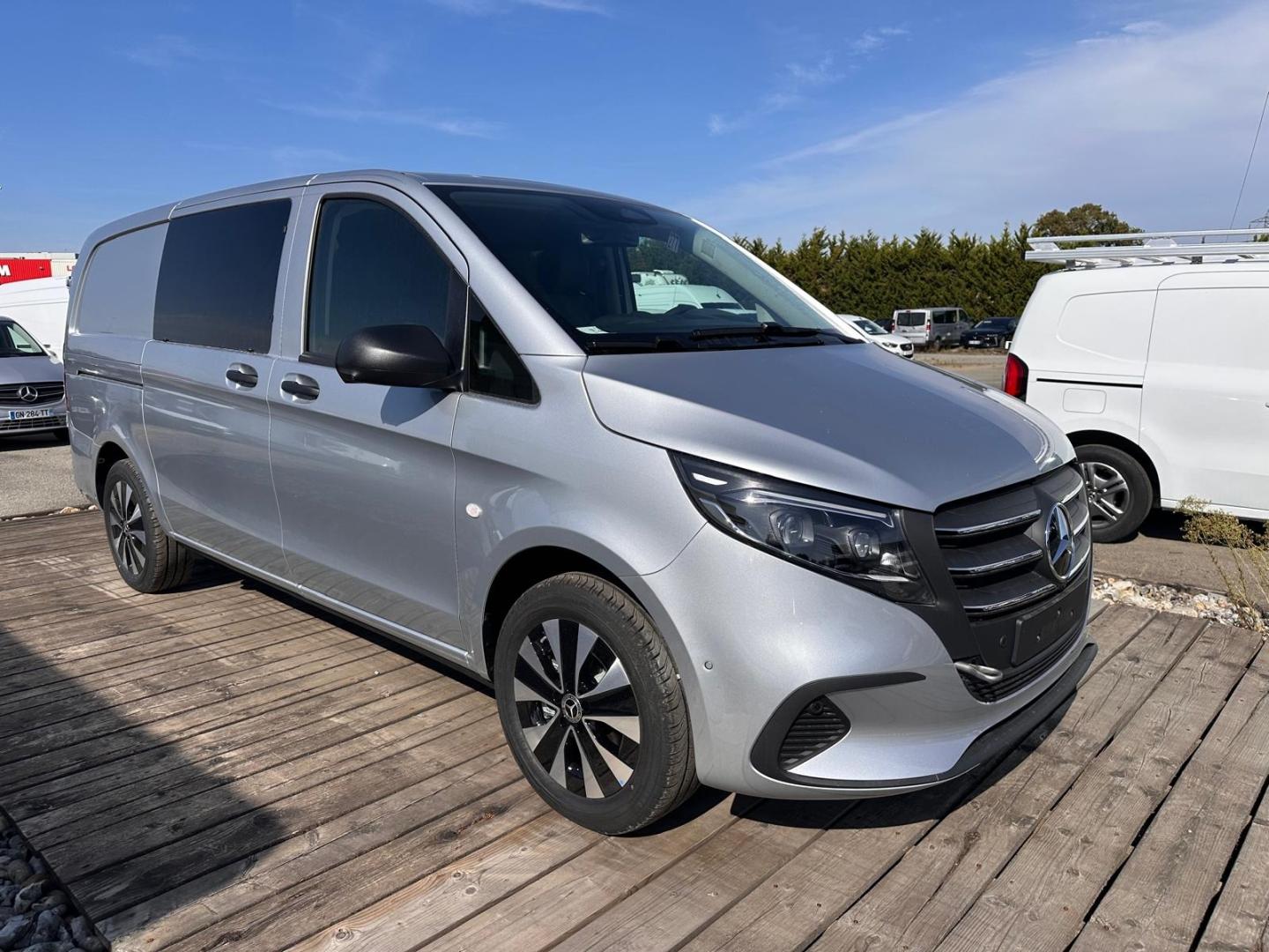 Image MERCEDES-BENZ Vito Fg 119 CDI Mixto Long Select 4x4 9G-Tronic
