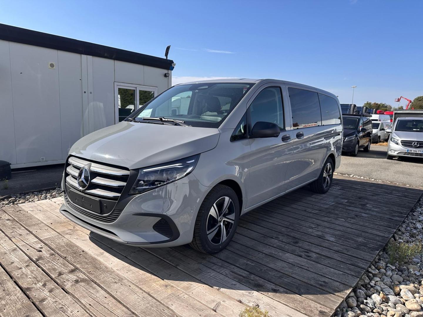 Photo MERCEDES-BENZ Vito Fg 119 CDI Mixto Long Select 4x4 9G-Tronic