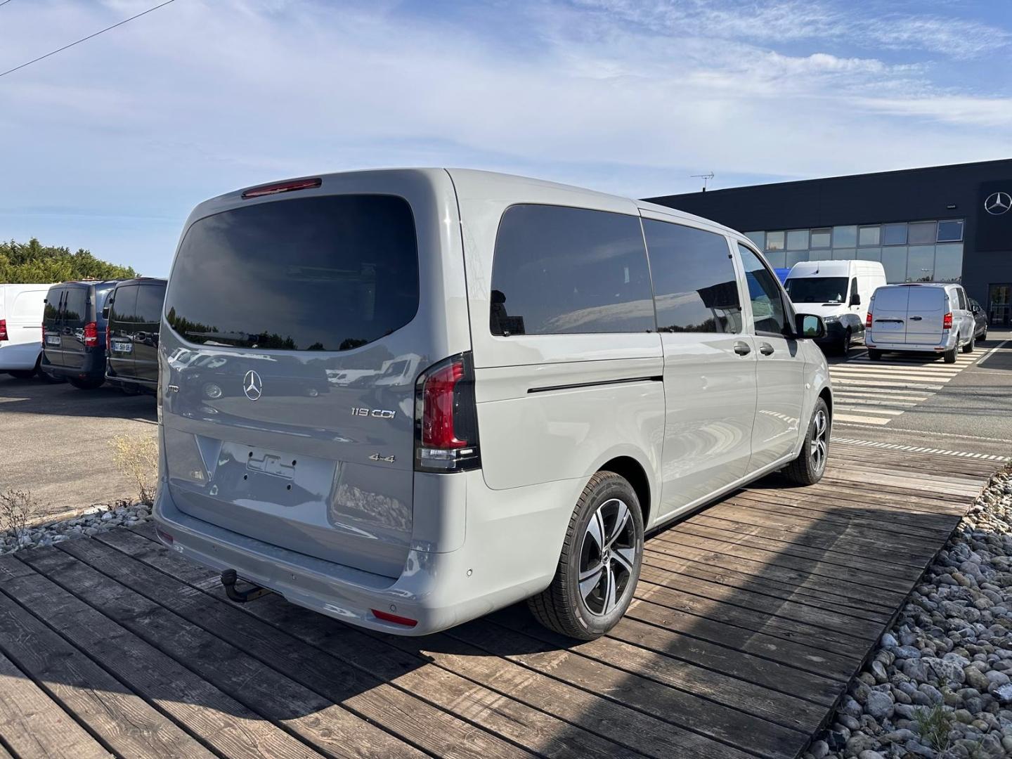 Image MERCEDES-BENZ Vito Fg 119 CDI Mixto Long Select 4x4 9G-Tronic