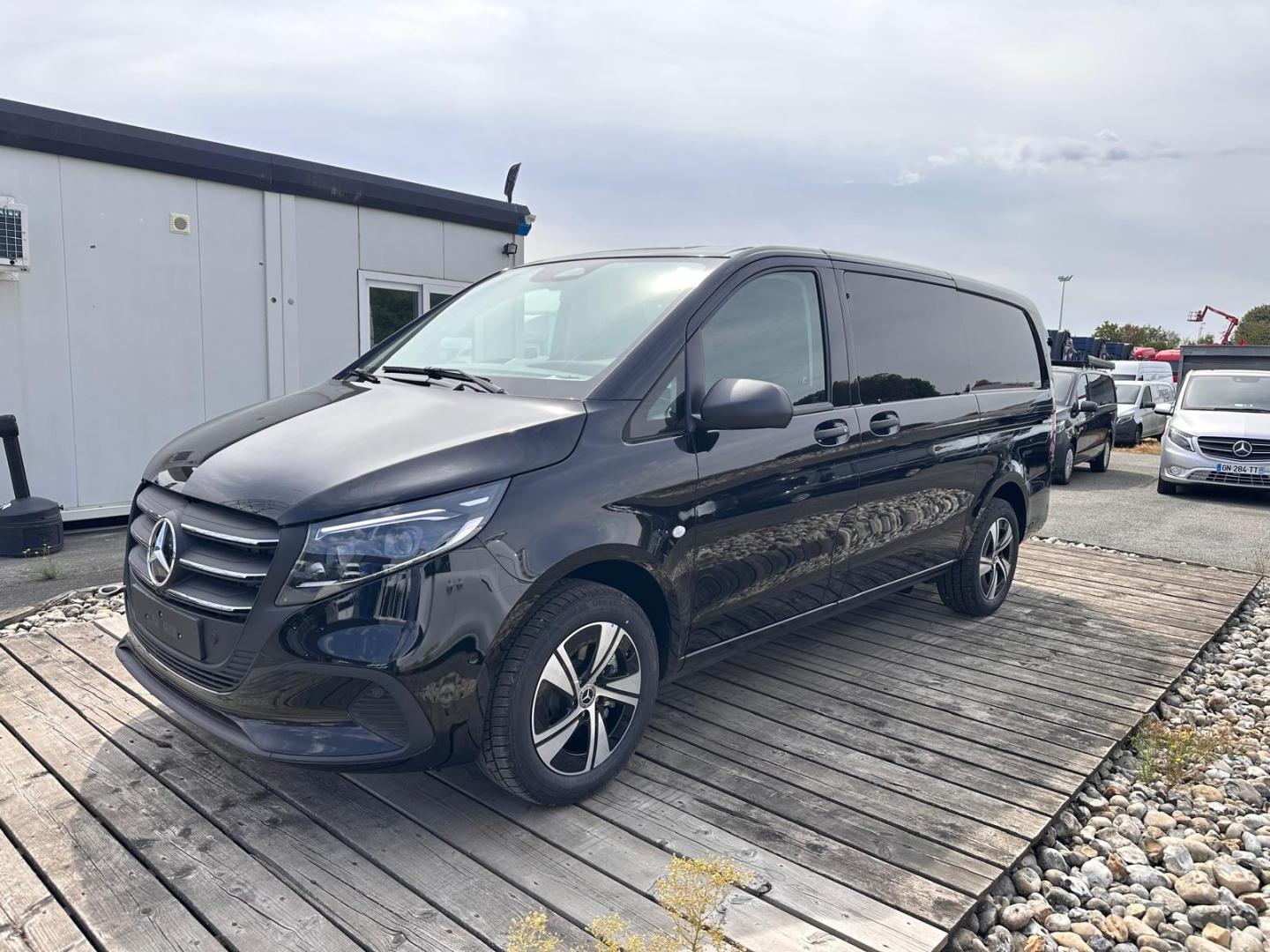 Photo MERCEDES-BENZ Vito Fg 119 CDI Mixto Long Select 4x4 9G-Tronic