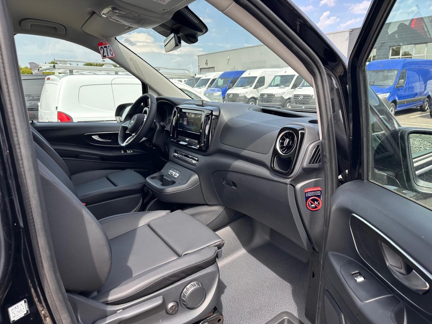 Image MERCEDES-BENZ Vito Fg 119 CDI Mixto Long Select 4x4 9G-Tronic