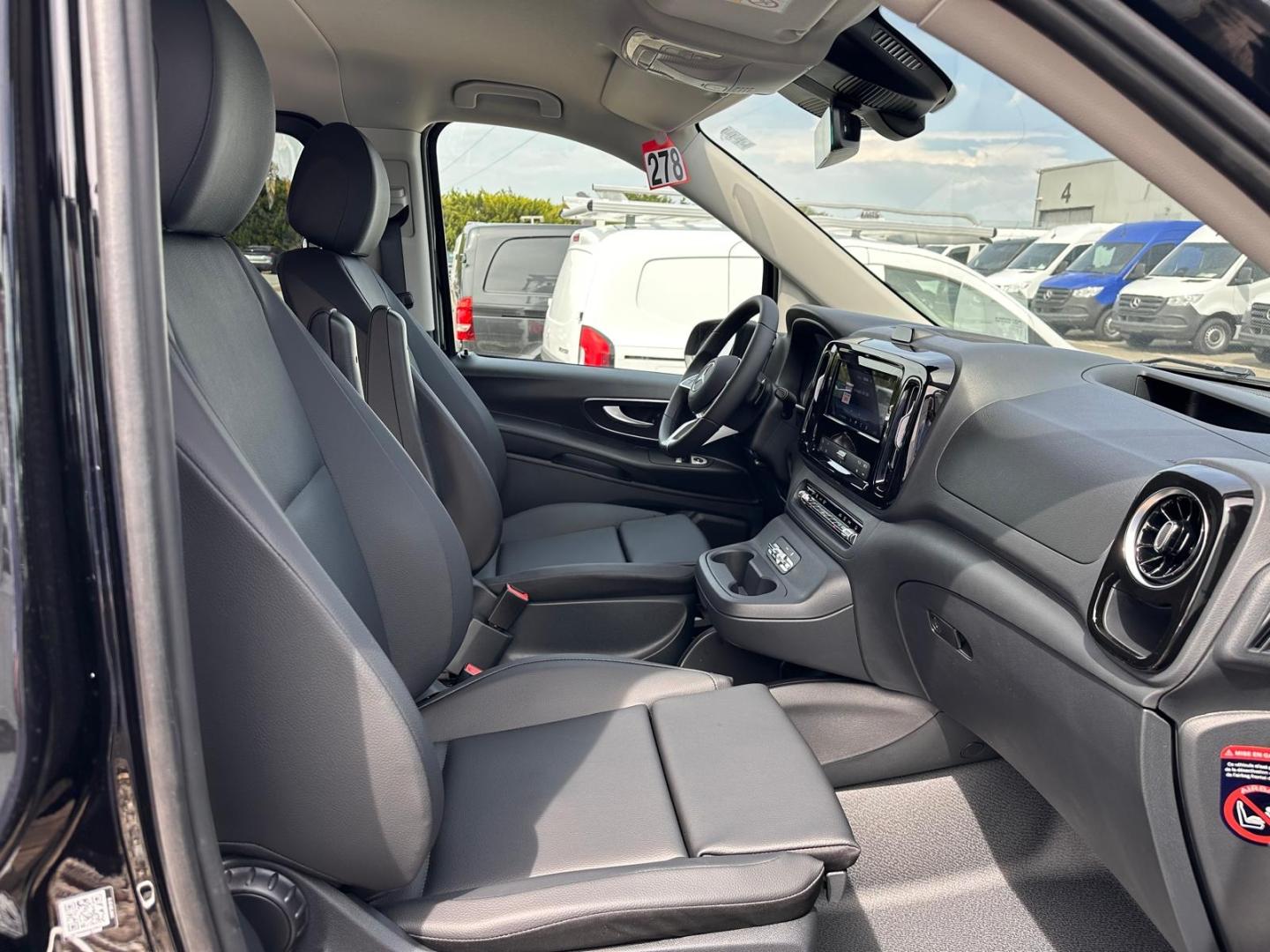 Image MERCEDES-BENZ Vito Fg 119 CDI Mixto Long Select 4x4 9G-Tronic