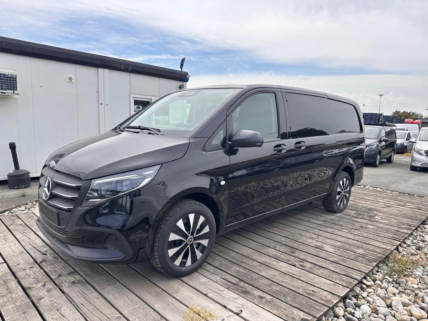 Photo MERCEDES-BENZ Vito Fg 119 CDI Mixto Long Select 4x4 9G-Tronic
