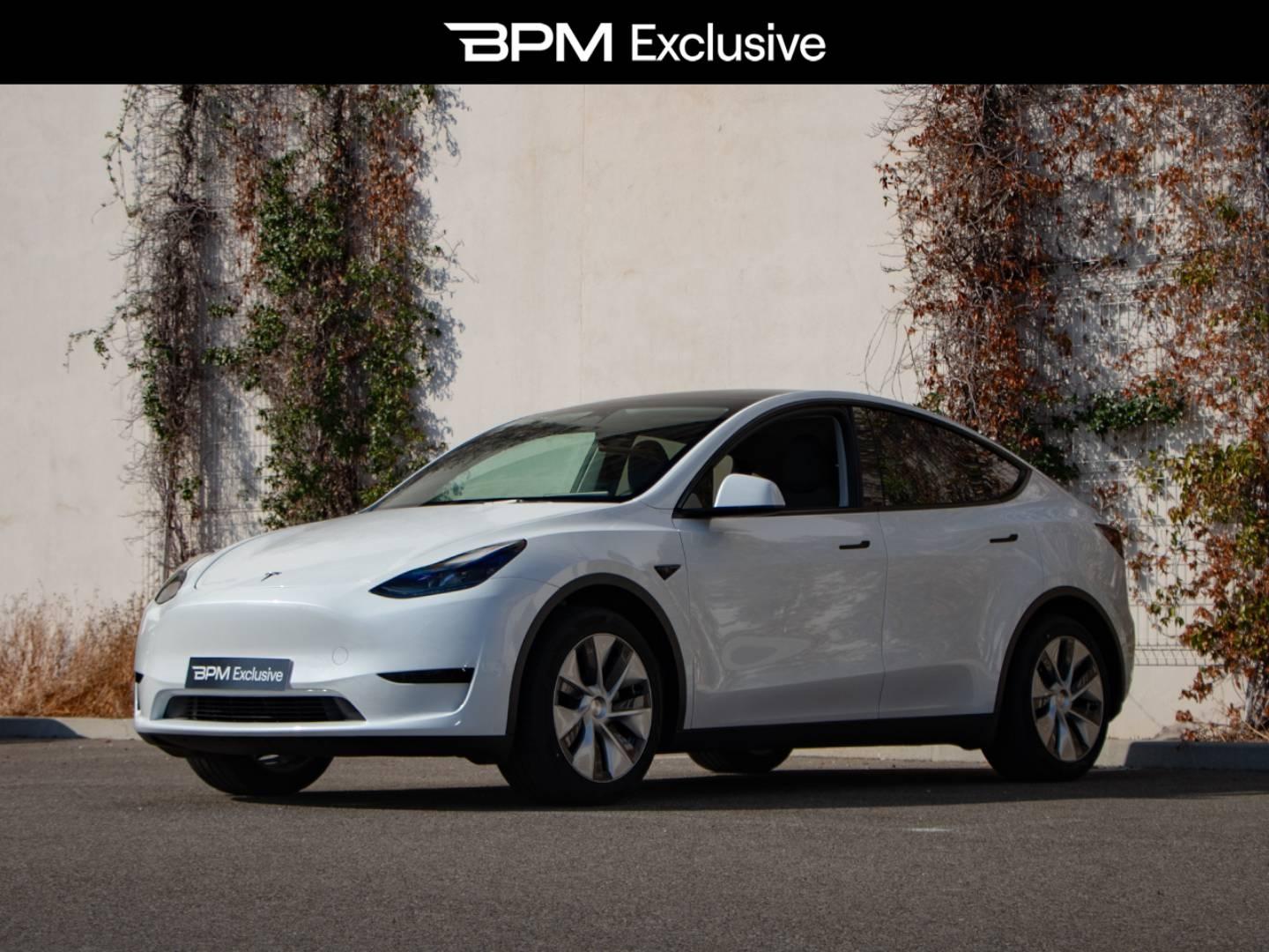 Photo TESLA Model Y Standard RWD