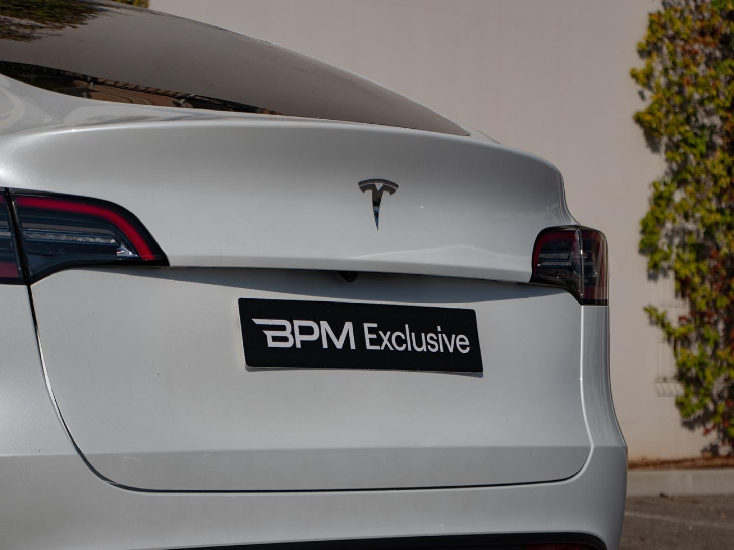 Image TESLA Model Y Standard RWD