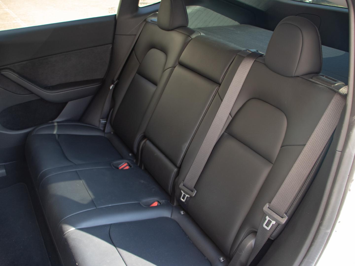 Image TESLA Model Y Standard RWD