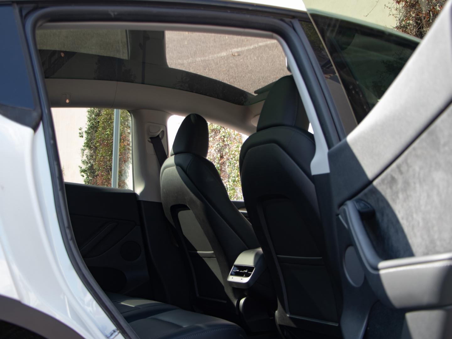 Image TESLA Model Y Standard RWD