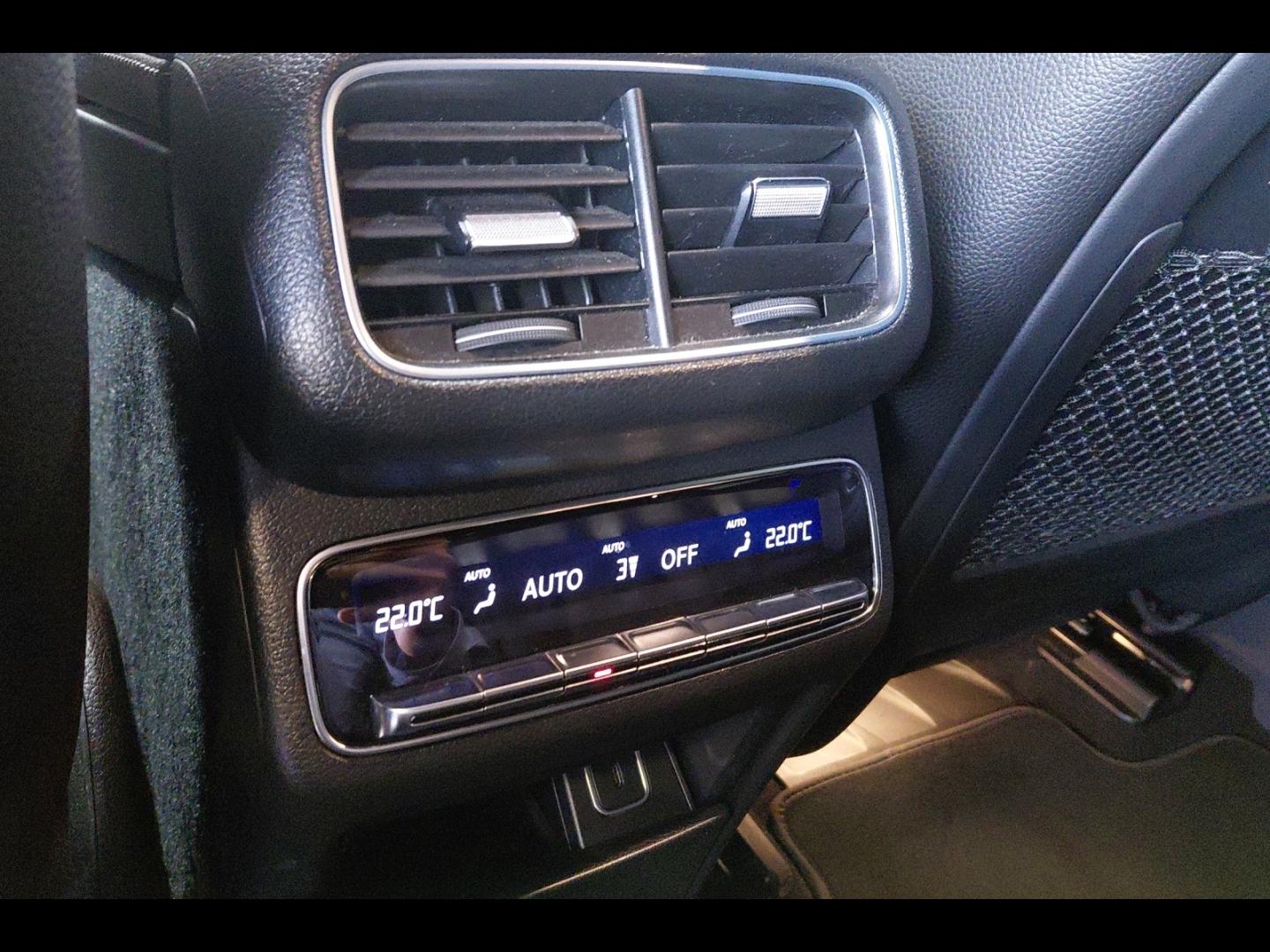 Image MERCEDES-BENZ GLE Coupé 350 de 194+136ch AMG Line 4Matic 9G-Tronic