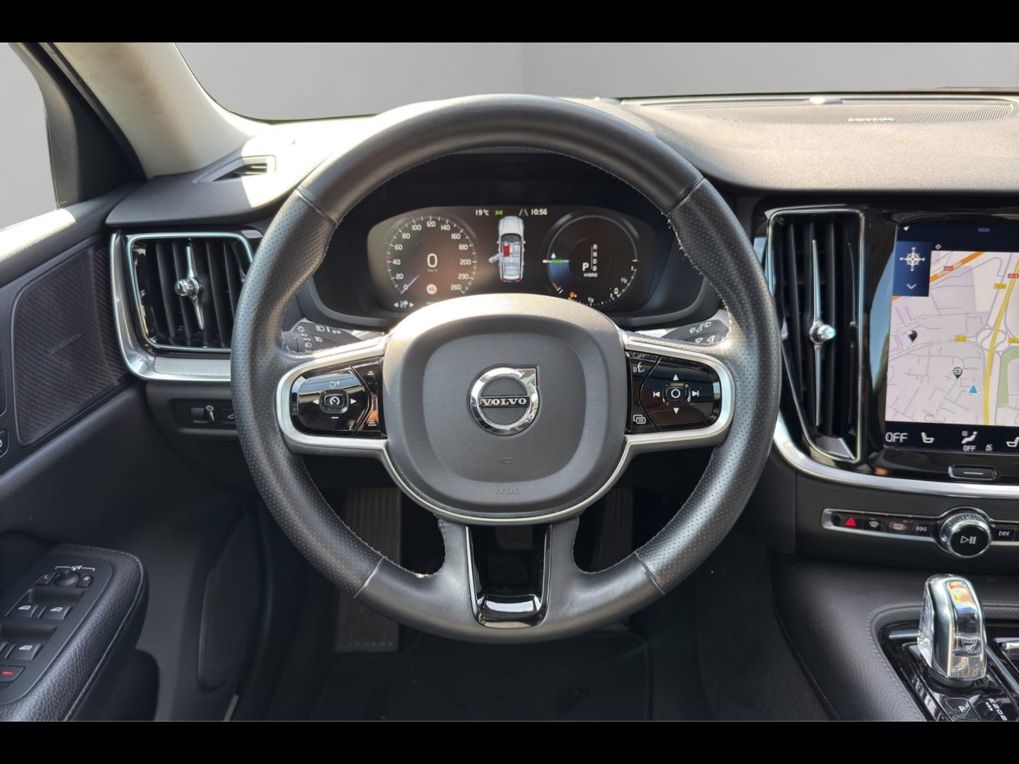 Image VOLVO V60 T8 Twin Engine 303 + 87ch Inscription Luxe Geartronic 16cv