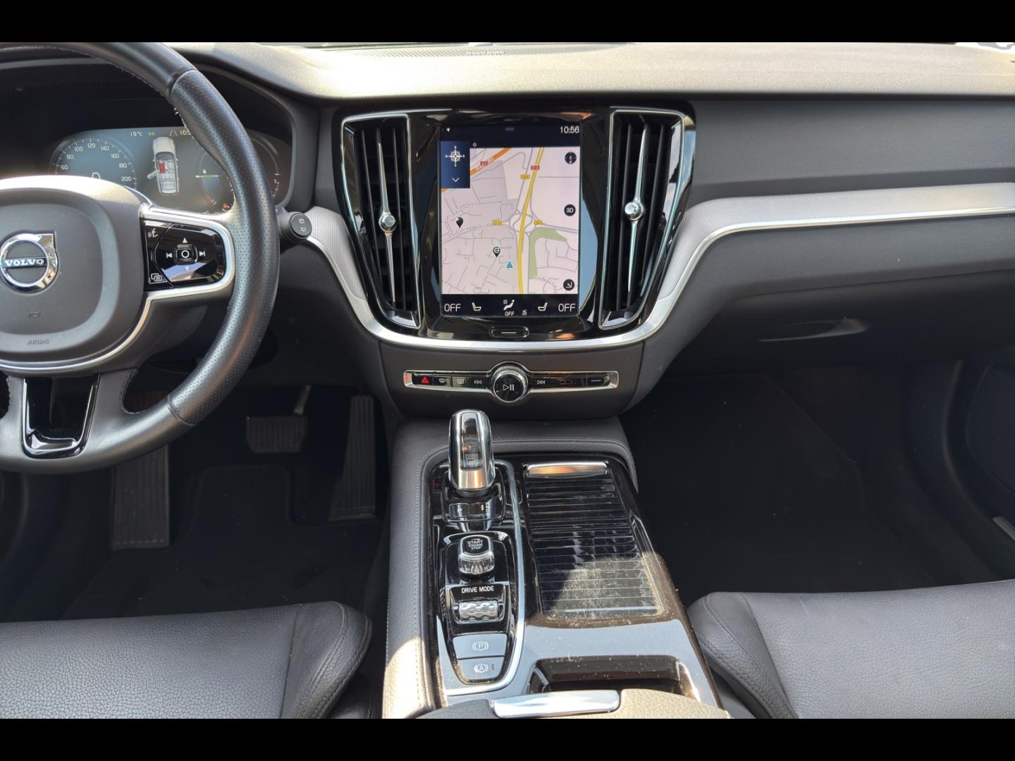 Image VOLVO V60 T8 Twin Engine 303 + 87ch Inscription Luxe Geartronic 16cv
