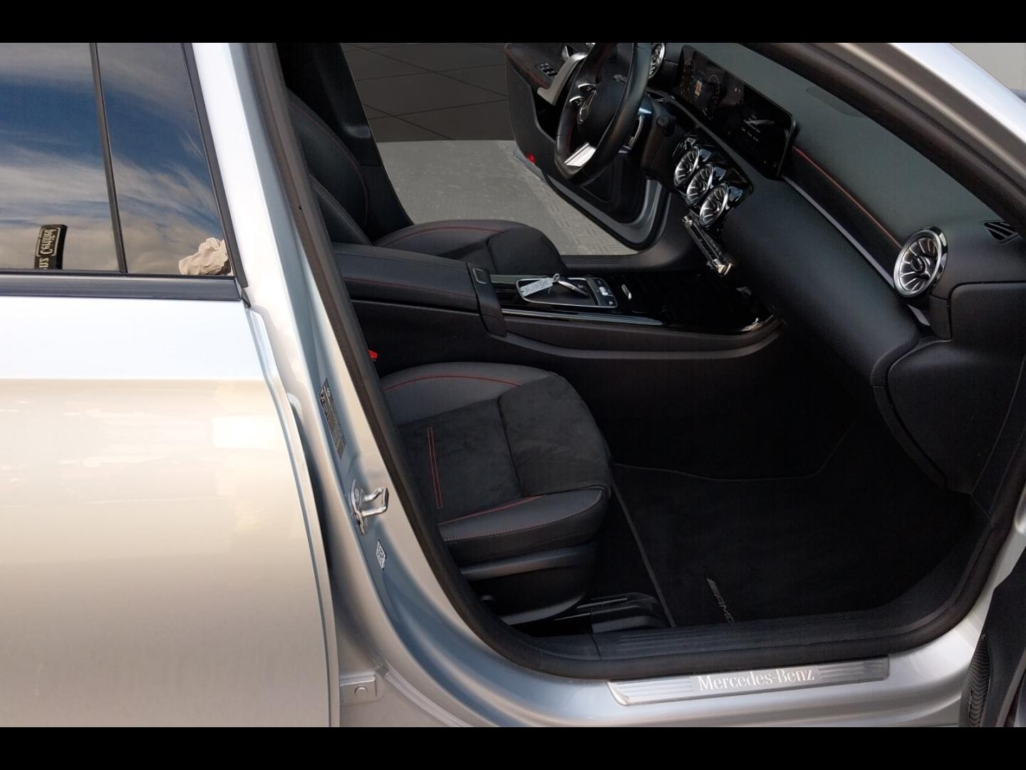 Image MERCEDES-BENZ Classe A 250 e hybride rechargeable 218ch AMG Line 8G-DCT