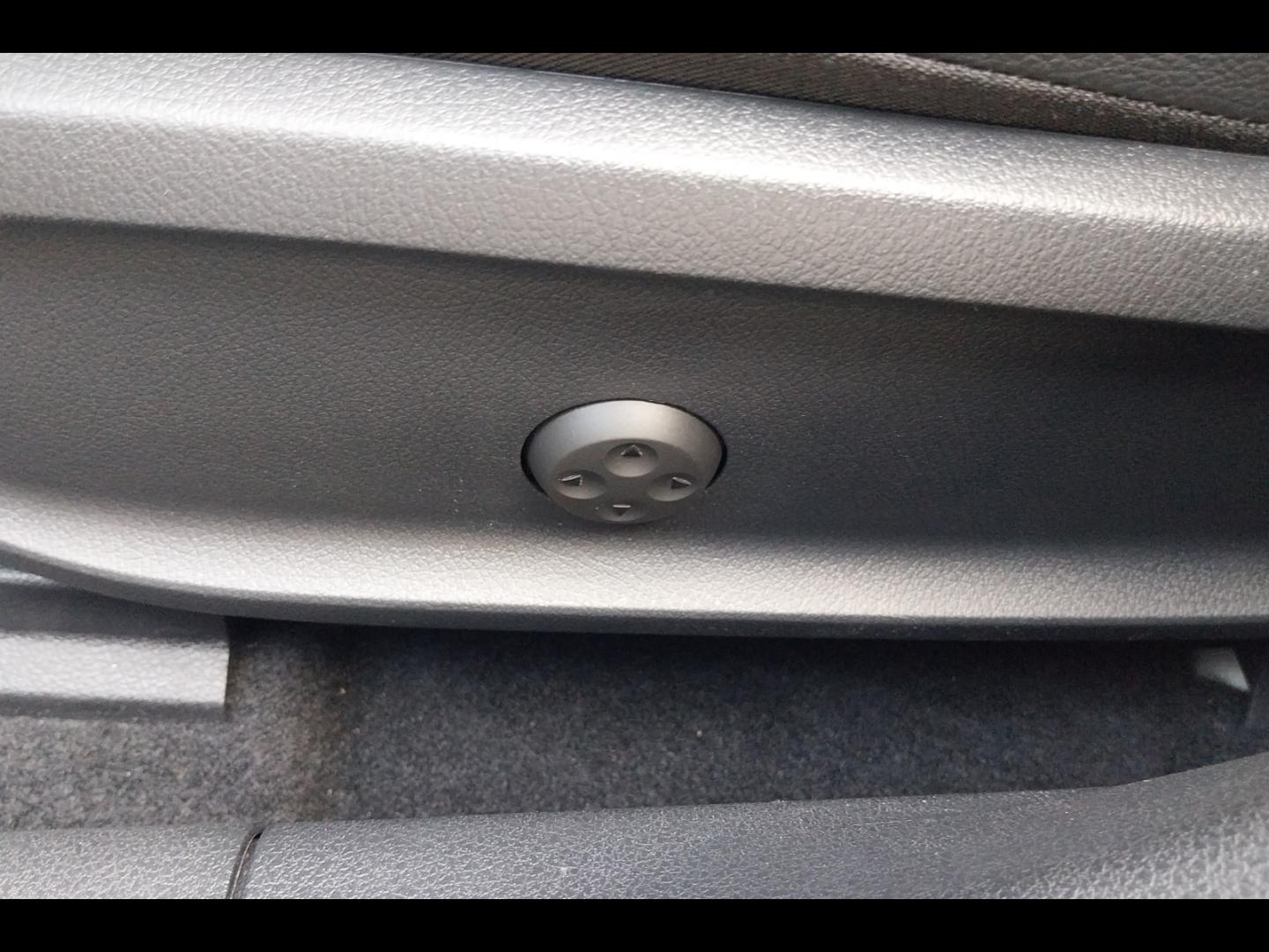 Image MERCEDES-BENZ Classe A 250 e hybride rechargeable 218ch AMG Line 8G-DCT