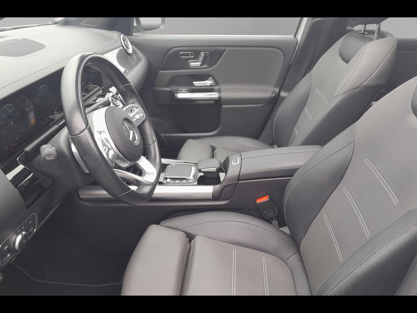 Image MERCEDES-BENZ GLA 200 163ch AMG Line 7G-DCT