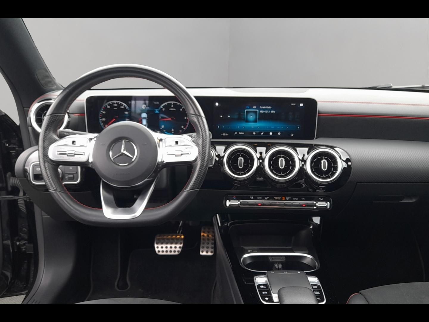 Image MERCEDES-BENZ CLA 220 d 190ch AMG Line 8G-DCT