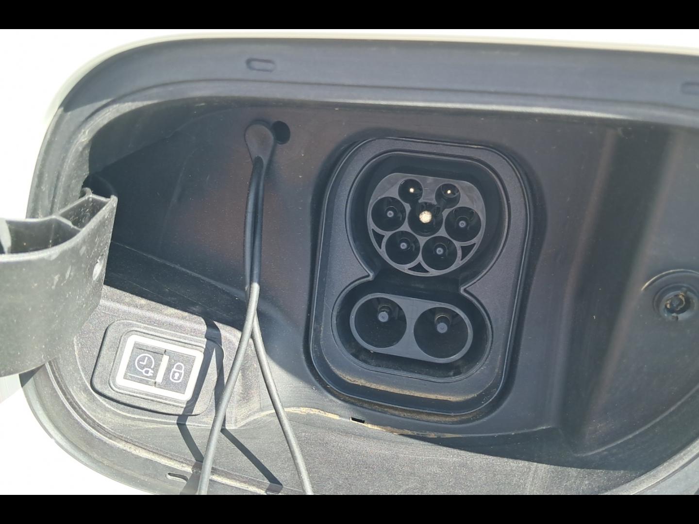 Image FIAT 600 e 156ch 54kWh Red