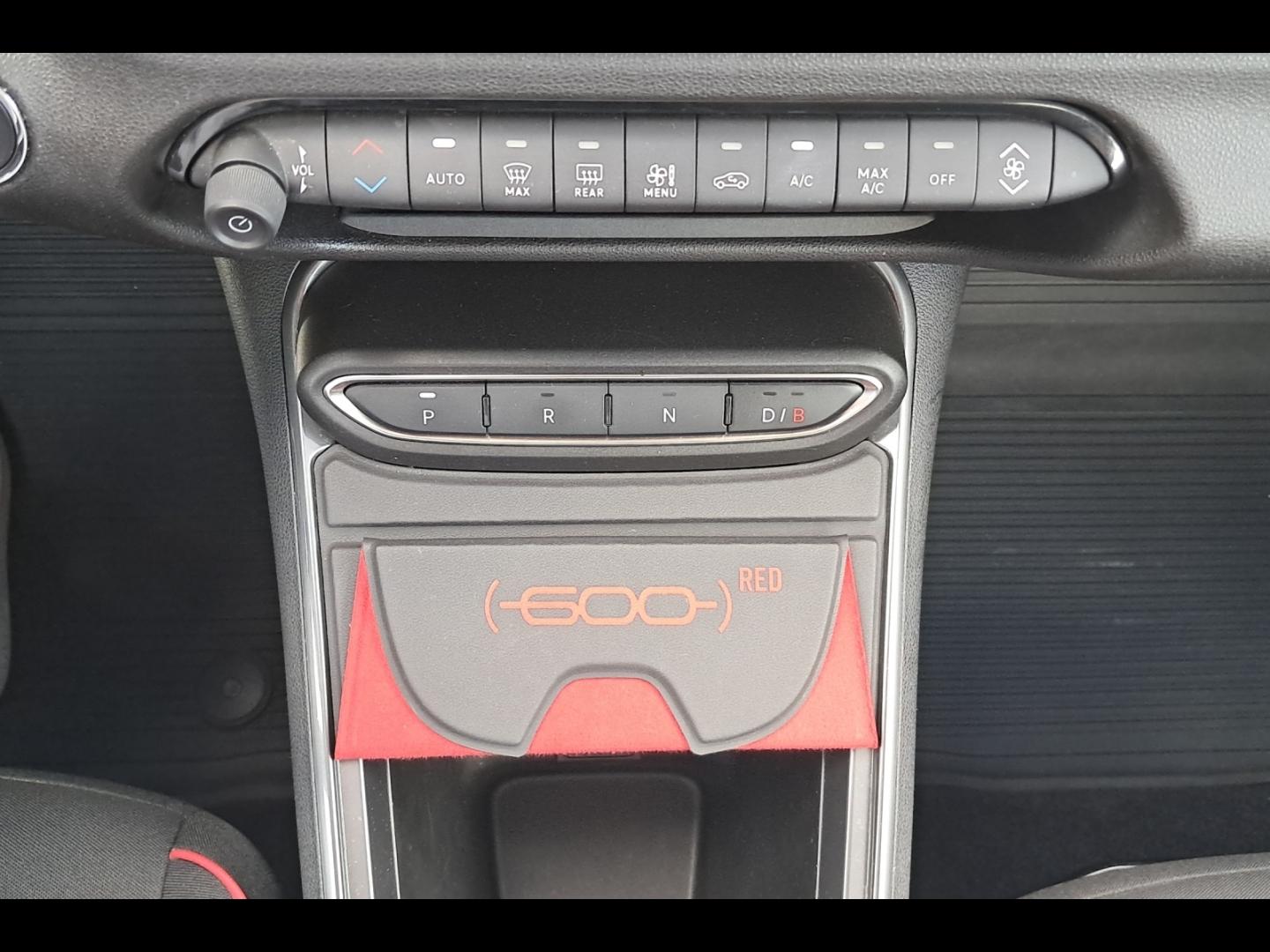 Image FIAT 600 e 156ch 54kWh Red