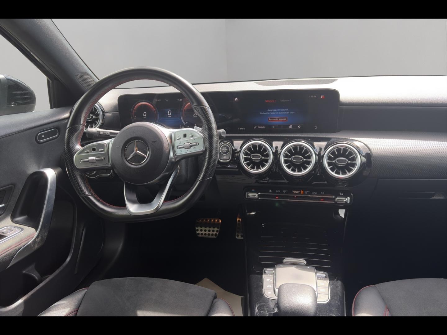 Image MERCEDES-BENZ Classe A 180d 116ch AMG Line