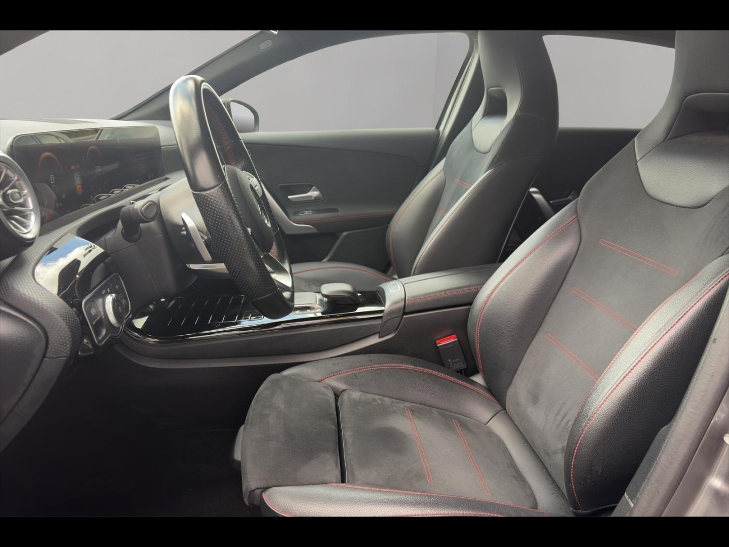 Image MERCEDES-BENZ Classe A 180d 116ch AMG Line