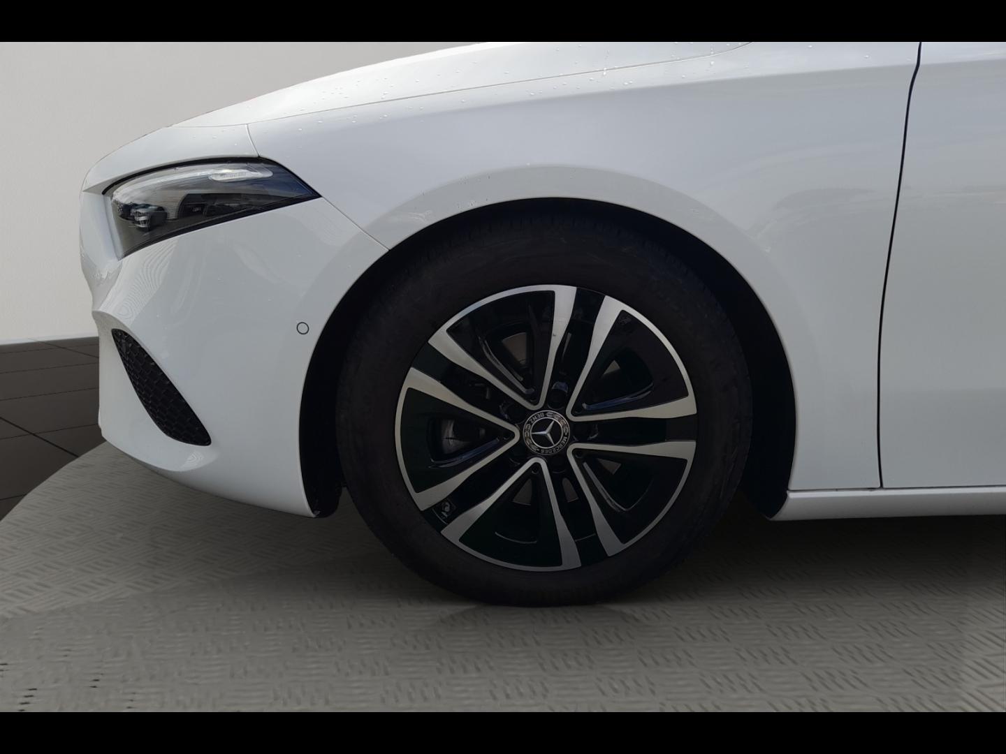 Image MERCEDES-BENZ Classe A 180 d 116ch Progressive Line 8G-DCT