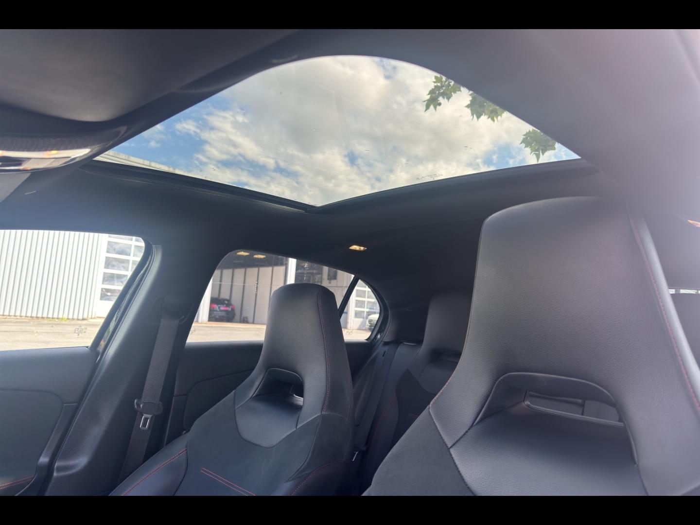 Image MERCEDES-BENZ Classe A 200 d 150ch AMG Line 8G-DCT