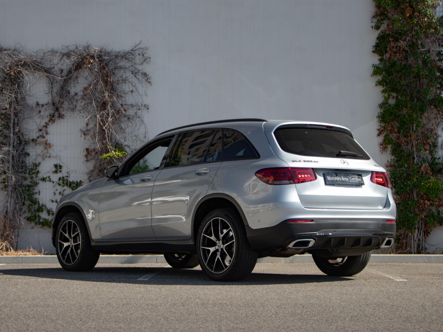 Image MERCEDES-BENZ GLC 300 de 194+122ch AMG Line 4Matic 9G-Tronic