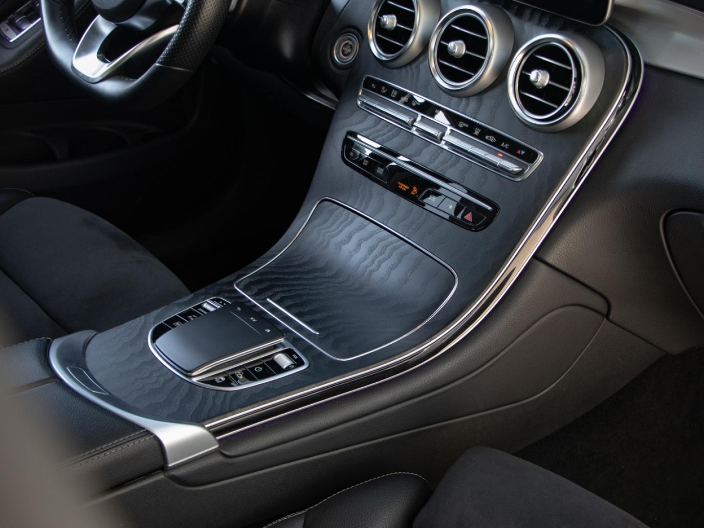 Image MERCEDES-BENZ GLC 300 de 194+122ch AMG Line 4Matic 9G-Tronic