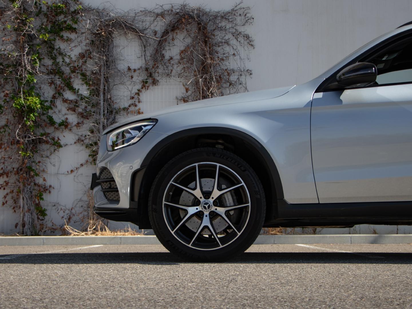 Image MERCEDES-BENZ GLC 300 de 194+122ch AMG Line 4Matic 9G-Tronic