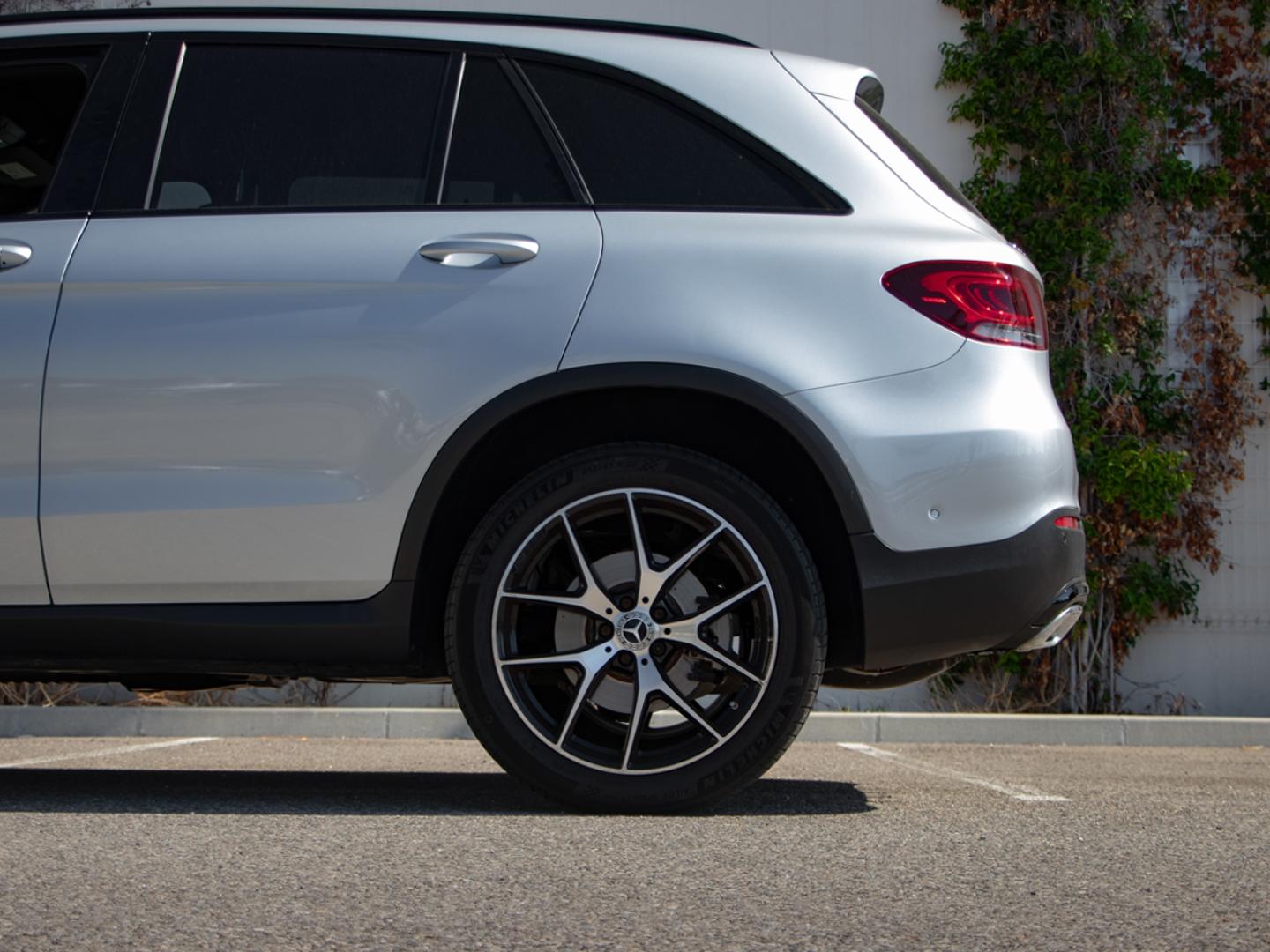 Image MERCEDES-BENZ GLC 300 de 194+122ch AMG Line 4Matic 9G-Tronic
