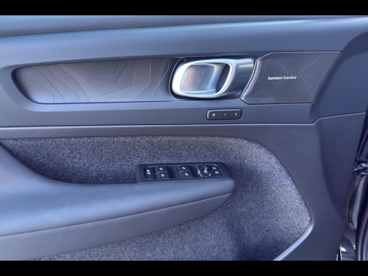 Image VOLVO XC40 T5 Recharge 180 + 82ch Ultimate DCT 7