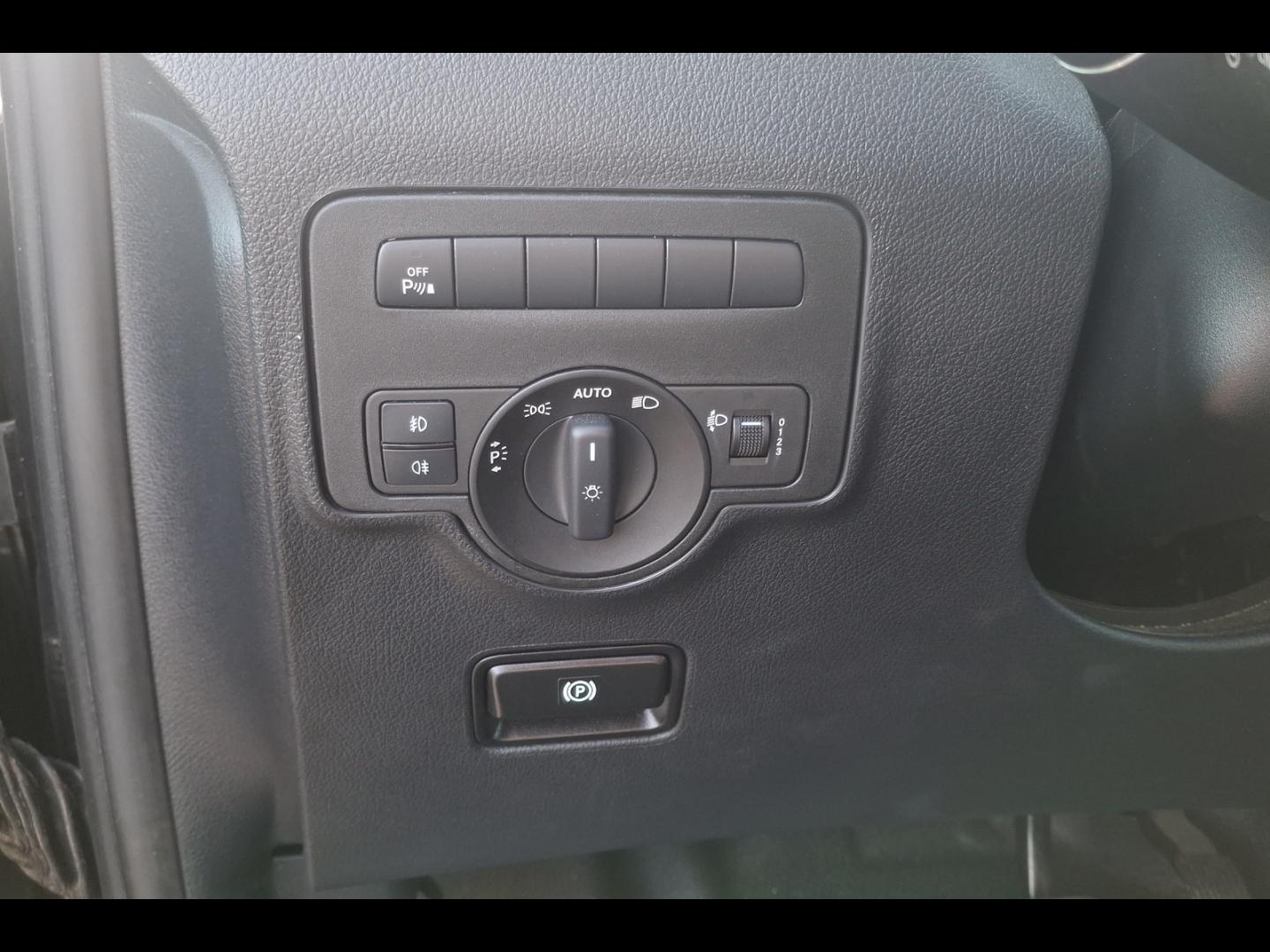 Image MERCEDES-BENZ Vito Fg 116 CDI Mixto Long Pro E6 Propulsion