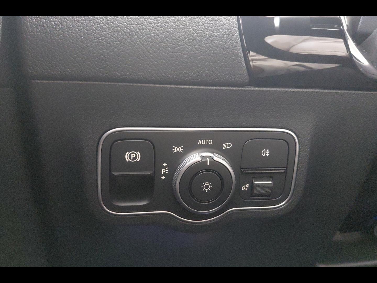Image MERCEDES-BENZ GLA 200 d 150ch Edition 140 8G-DCT