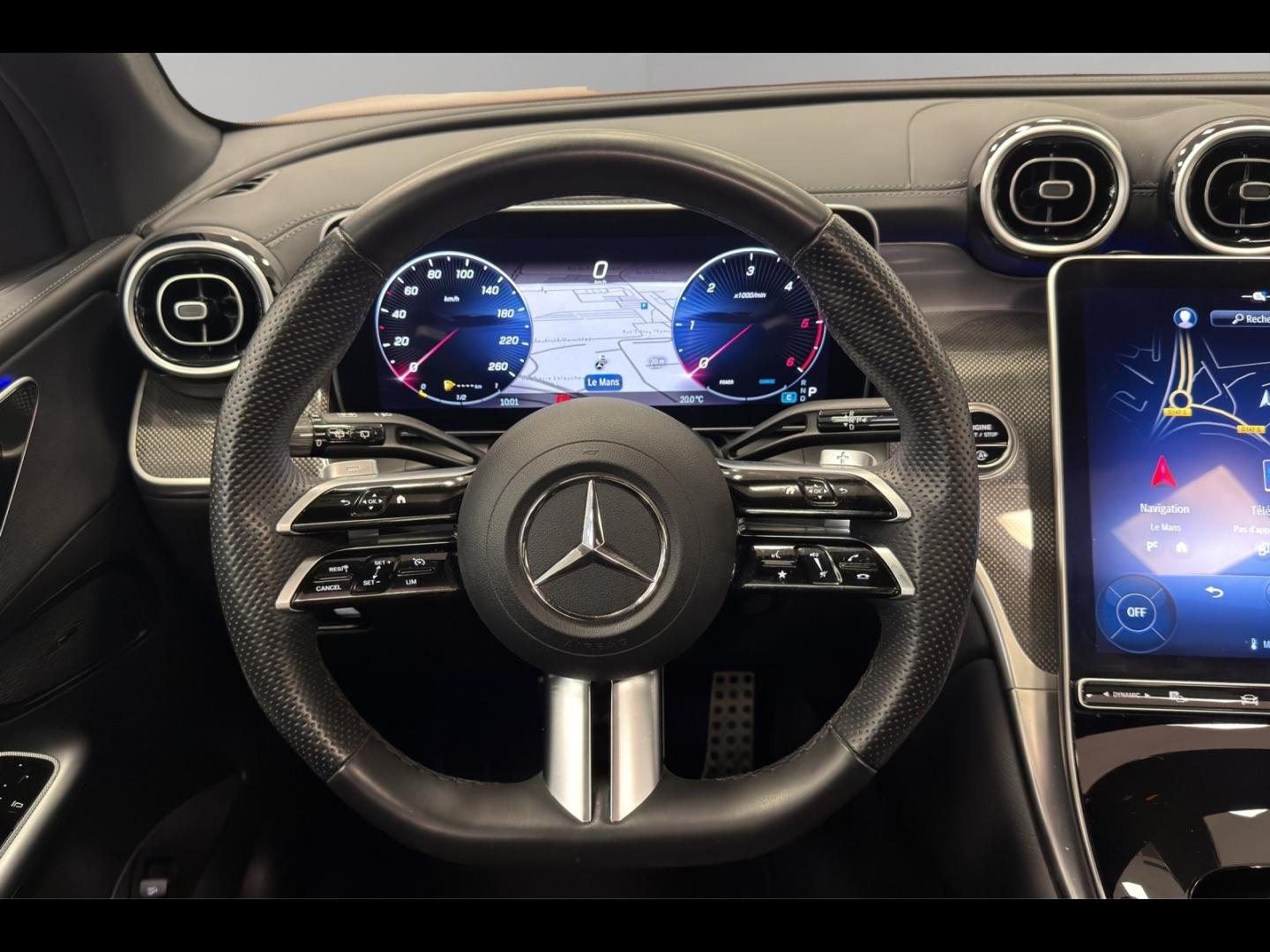 Image MERCEDES-BENZ GLC 220 d 197ch AMG Line 4Matic 9G-Tronic