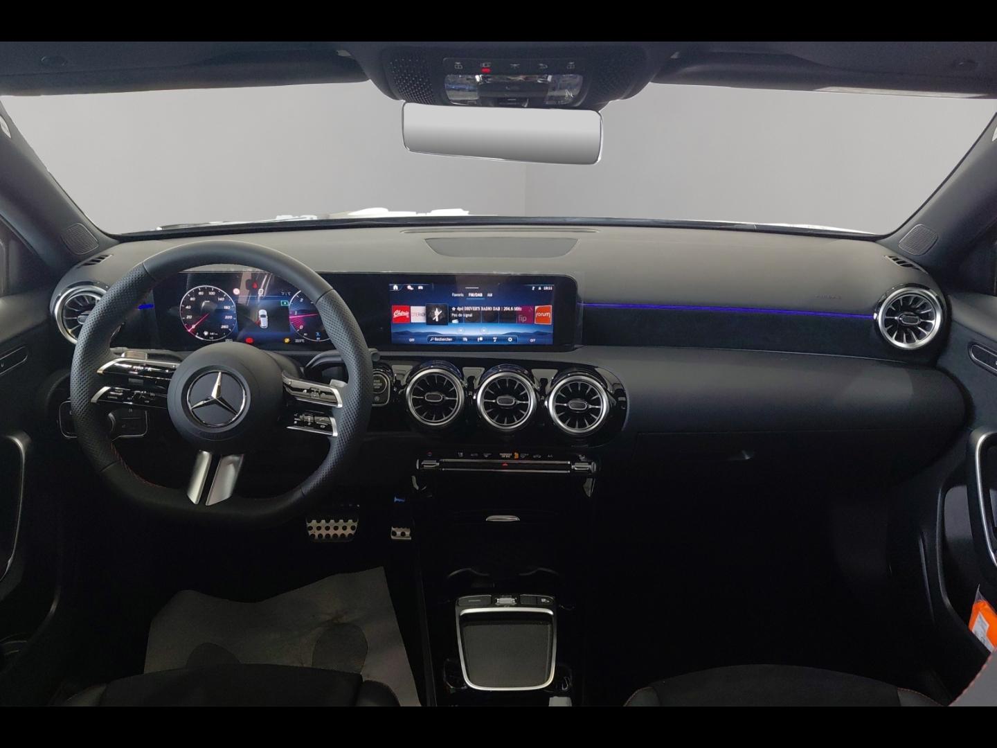 Image MERCEDES-BENZ Classe A 200 d 150ch AMG Line 8G-DCT