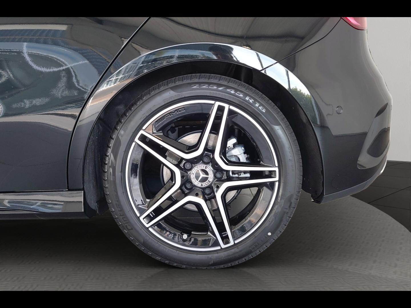 Image MERCEDES-BENZ Classe A 200 d 150ch AMG Line 8G-DCT
