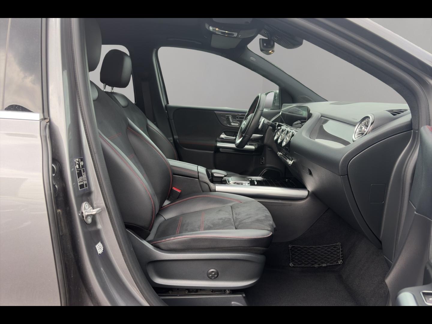 Image MERCEDES-BENZ Classe B 180d 116ch AMG Line 7G-DCT