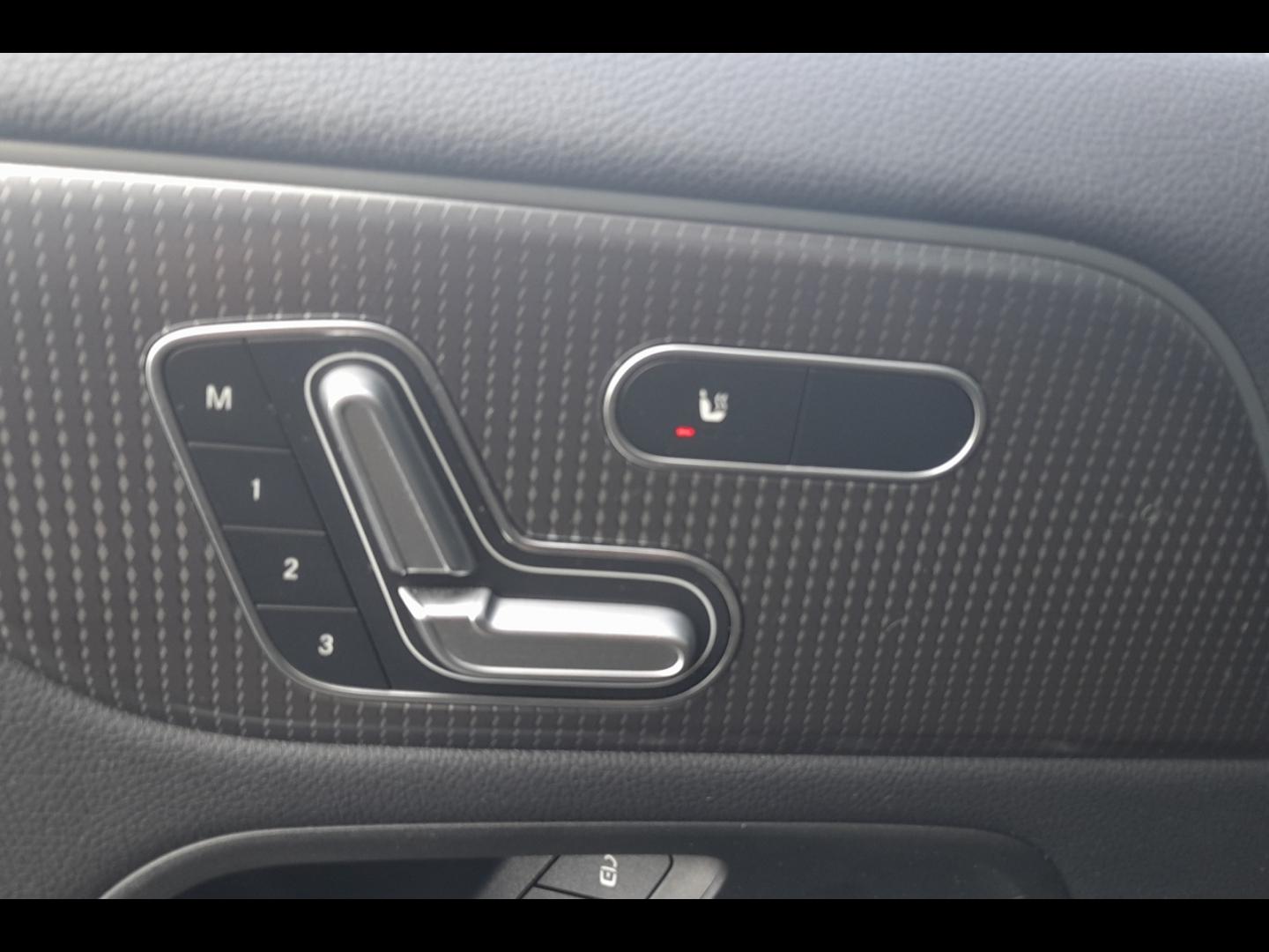 Image MERCEDES-BENZ EQA 250+ 190ch Progressive Line