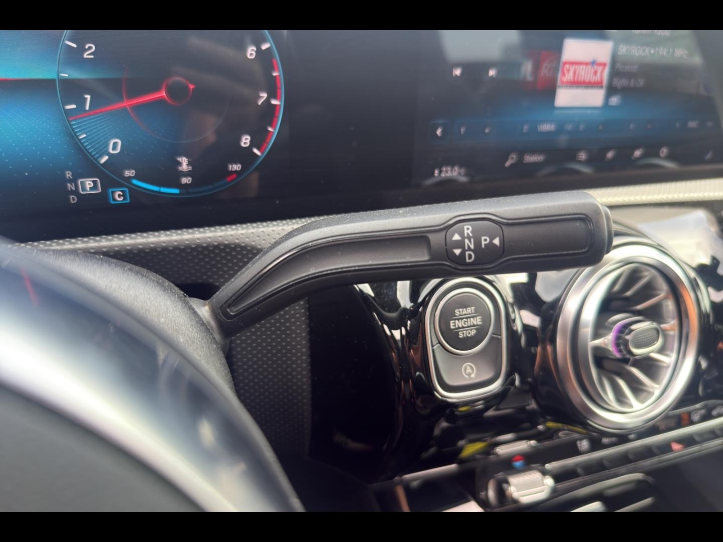 Image MERCEDES-BENZ Classe A 180 136ch AMG Line