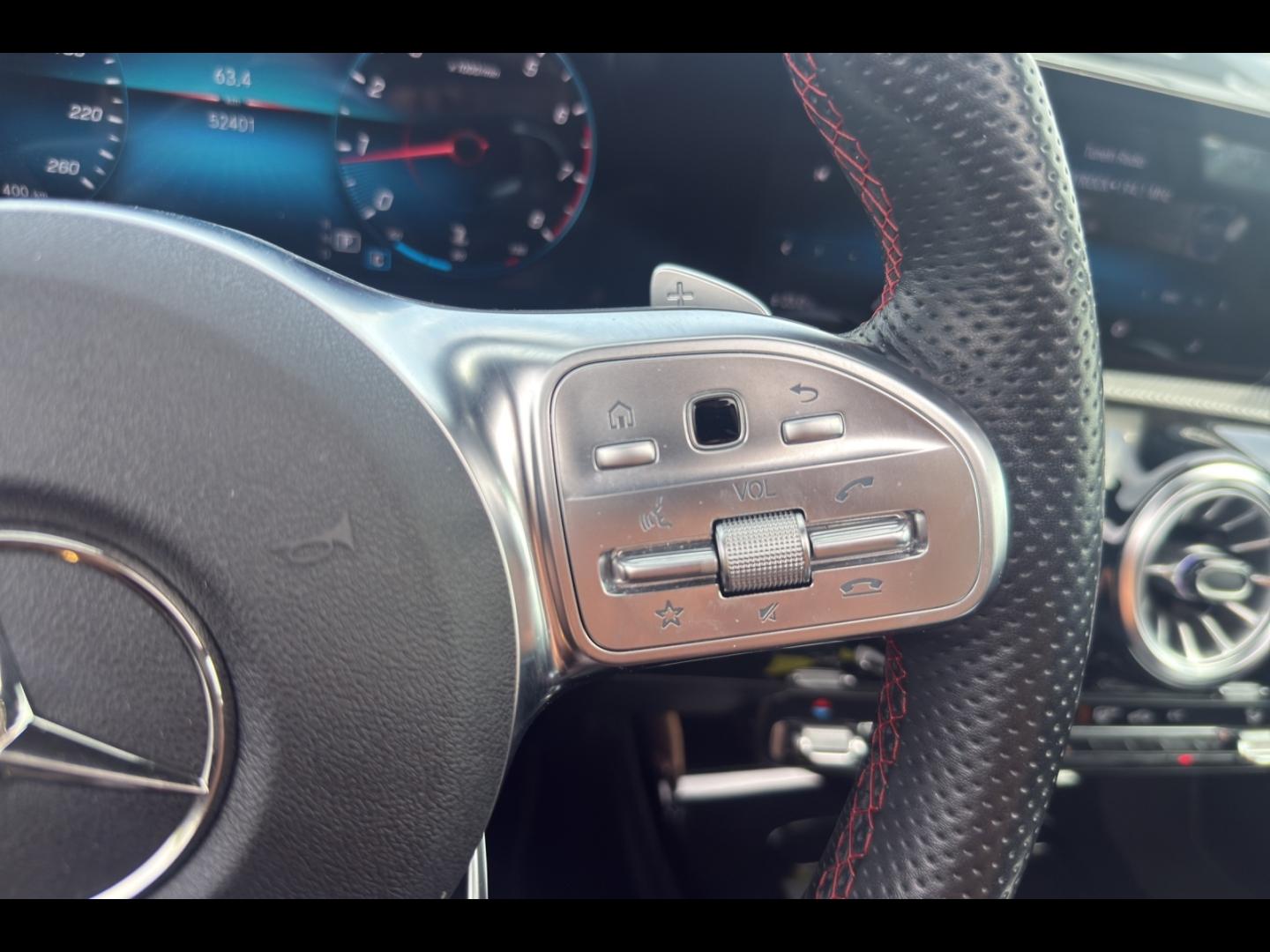Image MERCEDES-BENZ Classe A 180 136ch AMG Line