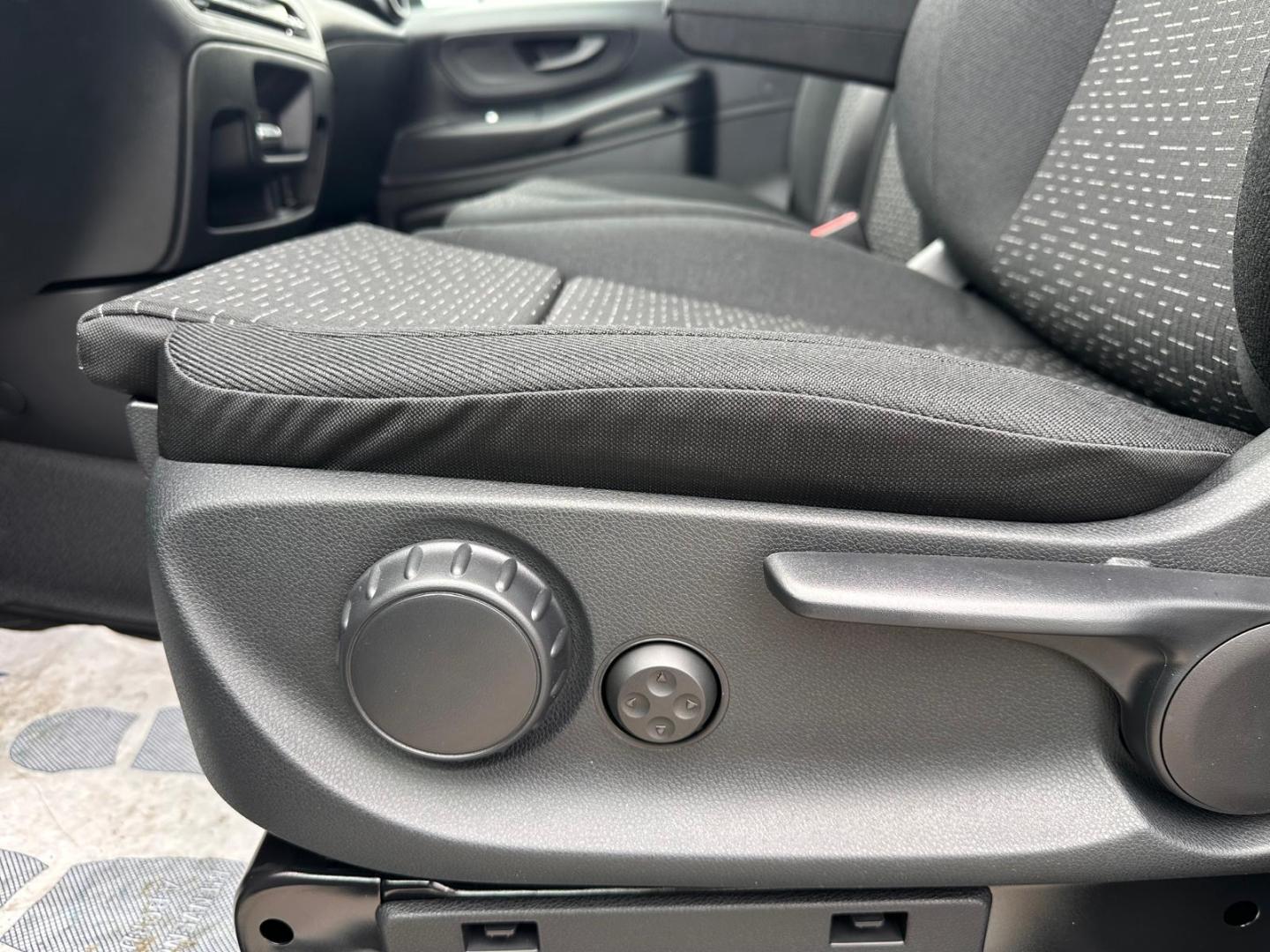Image MERCEDES-BENZ Vito Fg 116 CDI Extra-Long Pro Propulsion