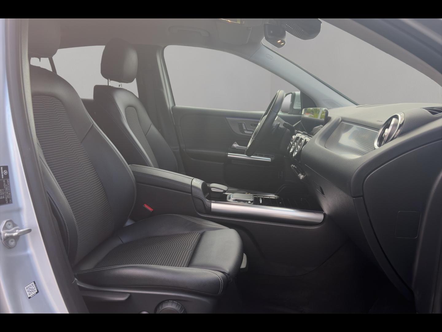 Image MERCEDES-BENZ GLA 200 d 150ch Progressive Line 8G-DCT