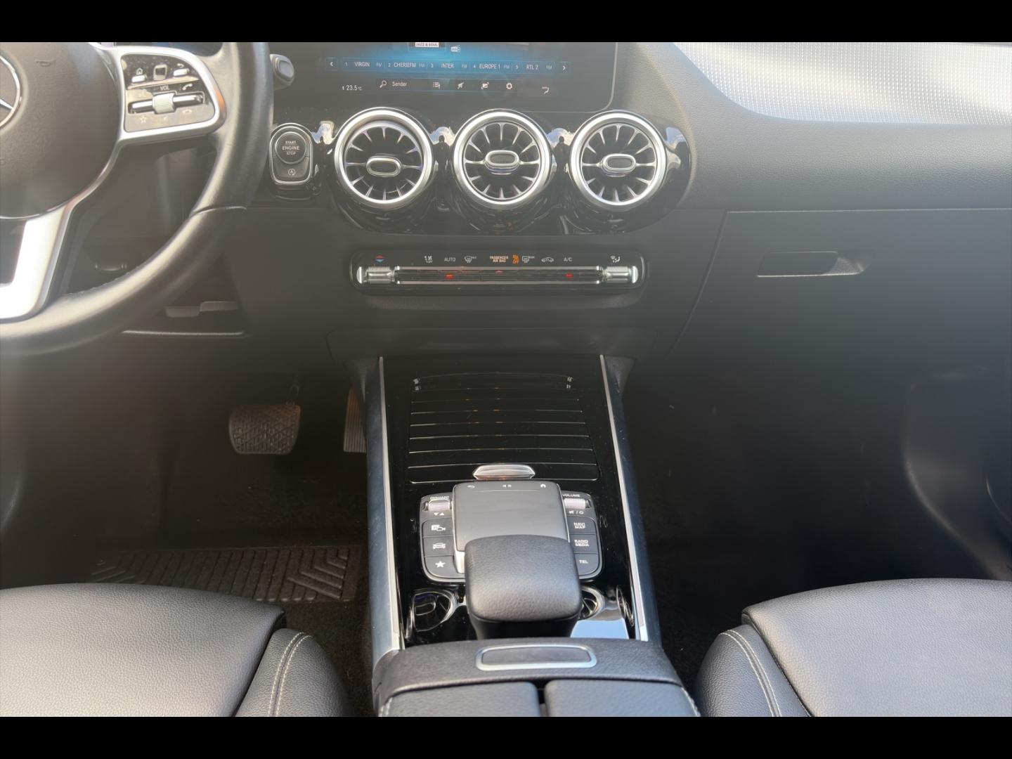 Image MERCEDES-BENZ GLA 200 d 150ch Progressive Line 8G-DCT