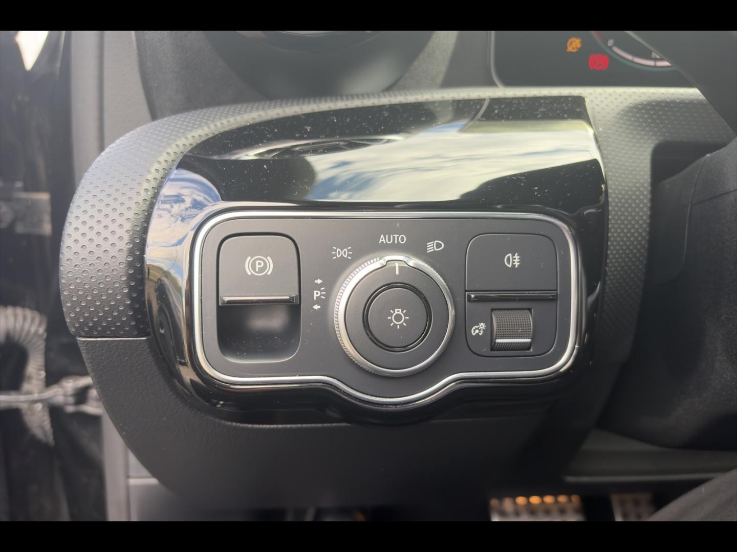 Image MERCEDES-BENZ Classe A 200 d 150ch AMG Line 8G-DCT