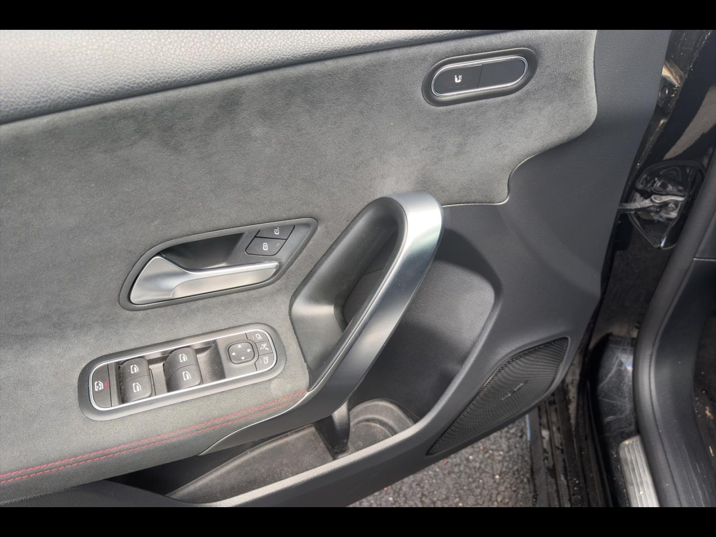Image MERCEDES-BENZ Classe A 200 d 150ch AMG Line 8G-DCT