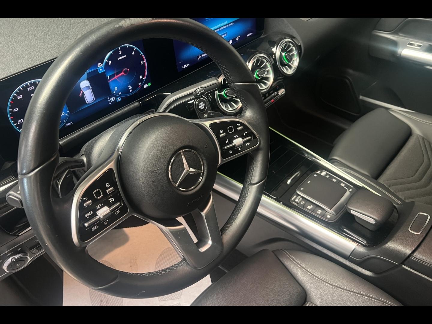 Image MERCEDES-BENZ GLA 200 d 150ch Business Line 8G-DCT