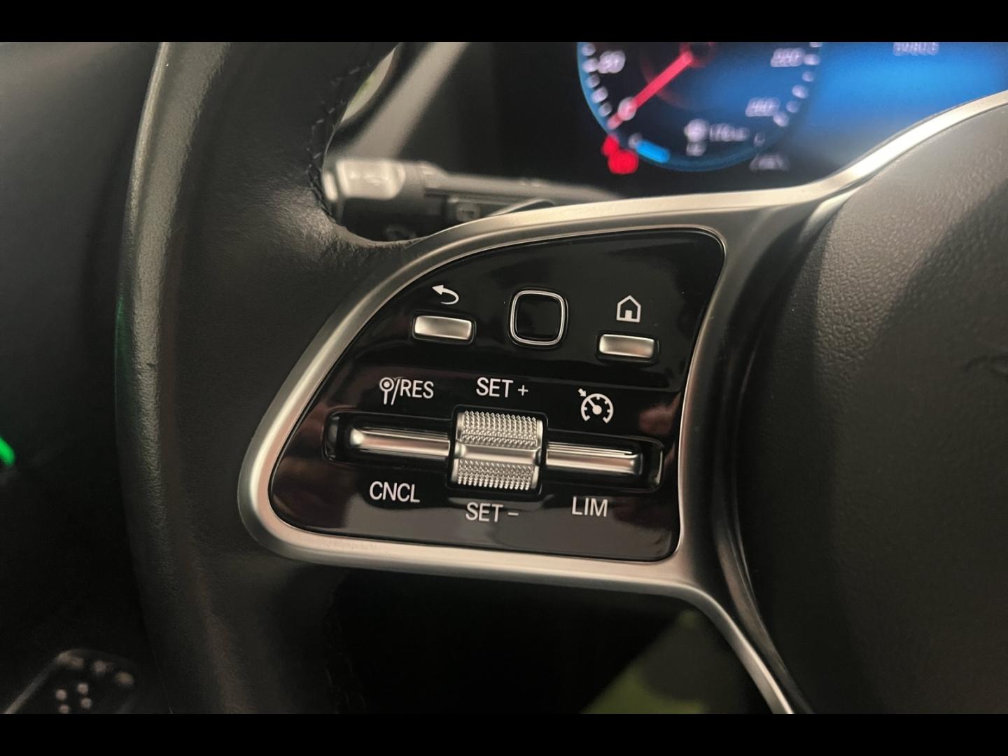 Image MERCEDES-BENZ GLA 200 d 150ch Business Line 8G-DCT