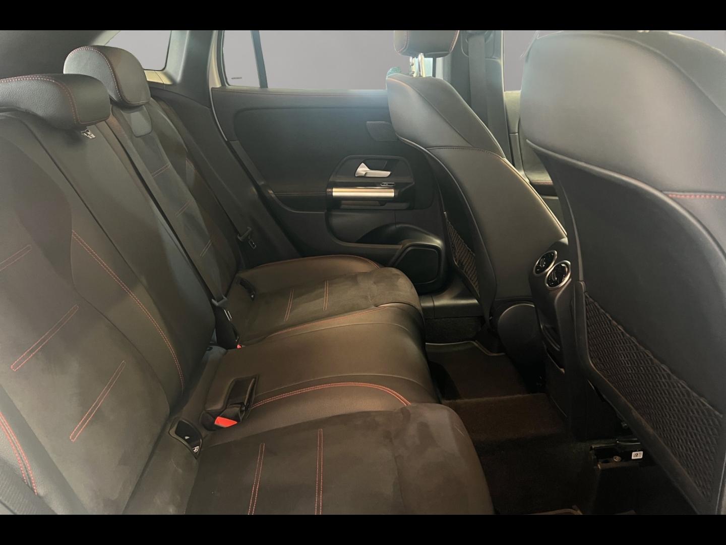 Image MERCEDES-BENZ GLA 250 e hybride rechargeable 218ch AMG Line 8G-DCT