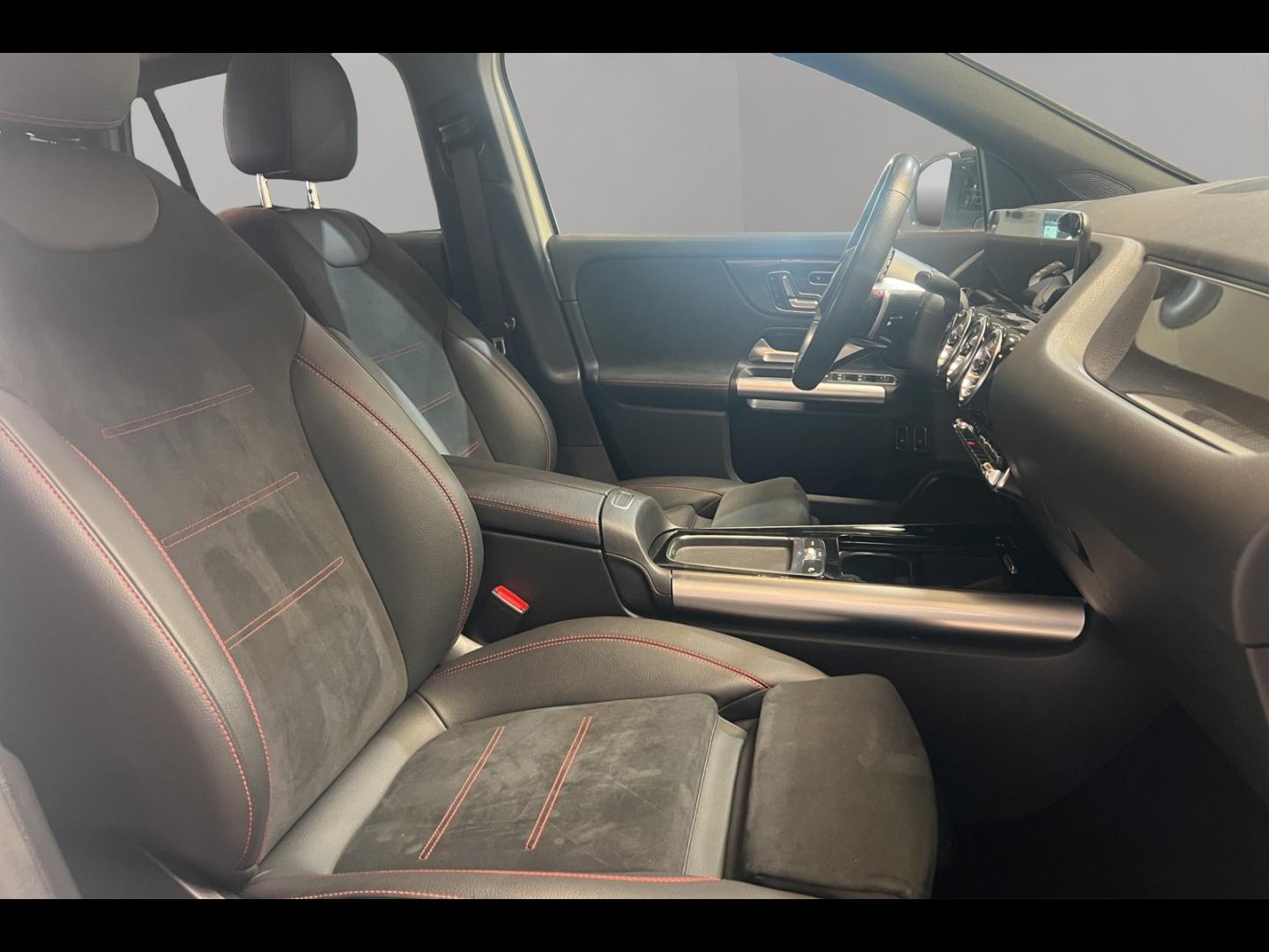 Image MERCEDES-BENZ GLA 250 e hybride rechargeable 218ch AMG Line 8G-DCT