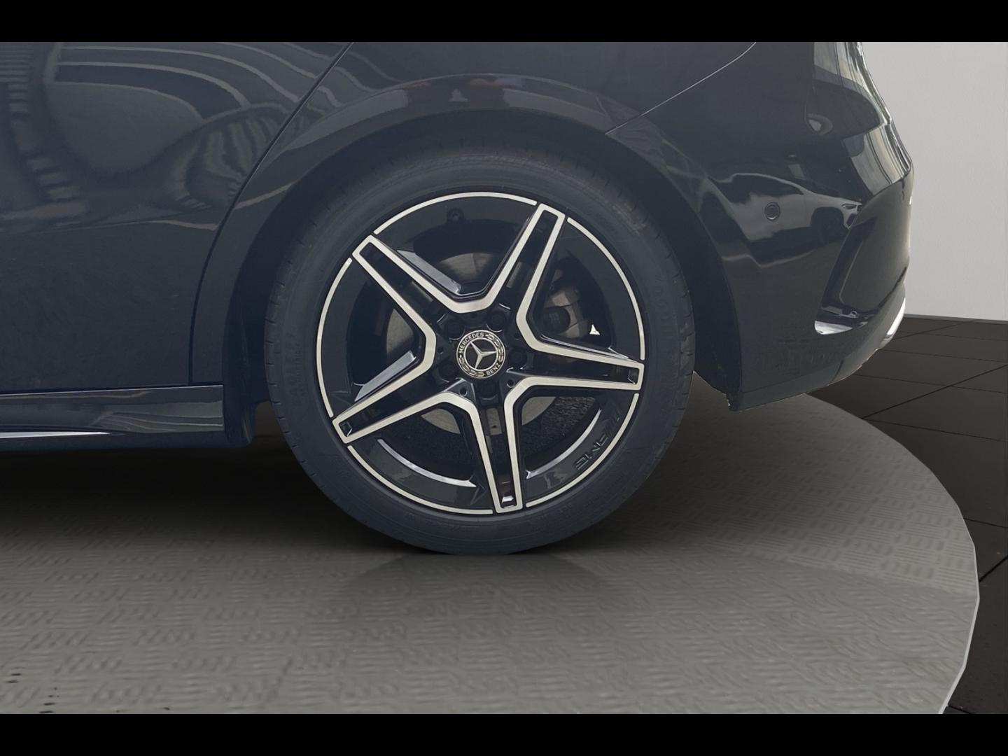 Image MERCEDES-BENZ Classe A 200 163ch AMG Line 7G-DCT 9cv